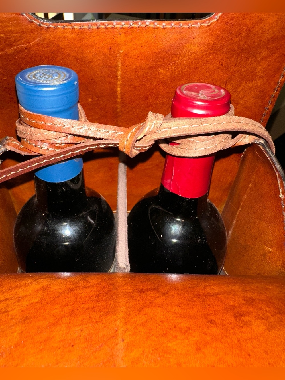 Vintage Genuine Leather 2 Bottle Wine Carrier Cognac Brown w/ Divider And Strap - Picture 10 of 16
